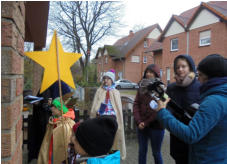 gerade in dieser turbulenten Zeit ist der Segen der Sternsinger wichtiger denn je. Wir knnen Sie und euch in diesem Jahr leider nicht persnlich besuchen. Dafr sammeln wir jedoch online fr Kinder auf der ganzen Welt, die besonders unter den Folgen der 